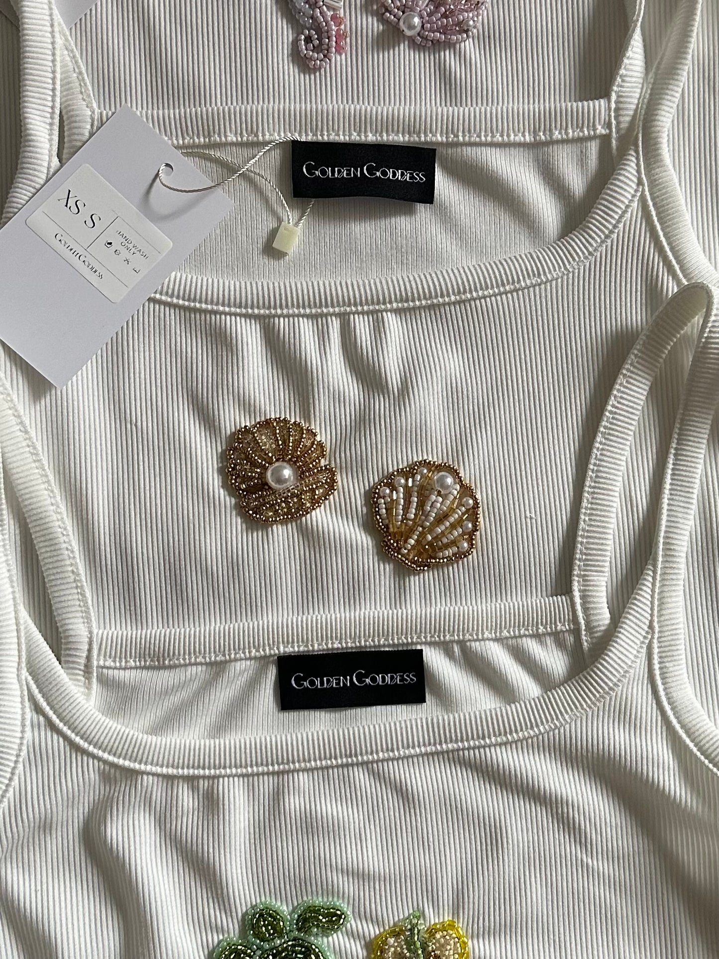 Basic Golden – Goddess Top