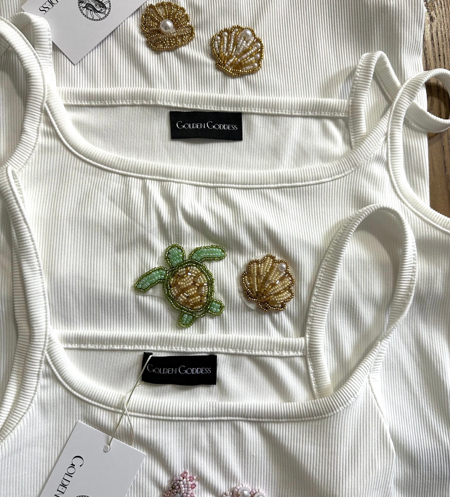 Basic Golden – Goddess Top